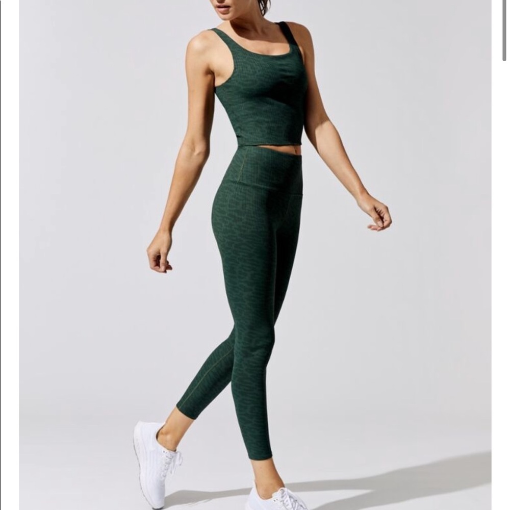 Carbon 38 Ribbed Set BRAND NEW!!! Tags on!